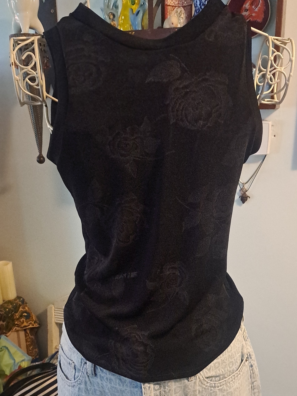 Vintage Escapades Black Floral Jacquard Sleeveless Women's Top, M